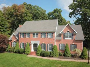 24 Country Way, Shrewsbury, MA 01545