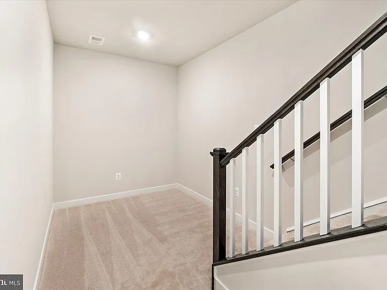 10132 Lake Linganore Blvd — Photo 38