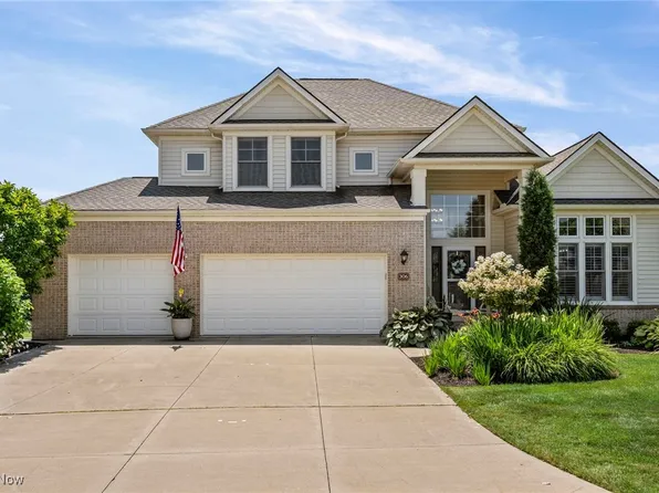 306 Dunbar Cir, Broadview Heights, OH 44147