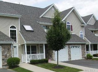 103 Joseph Ln, Dix Hills, NY