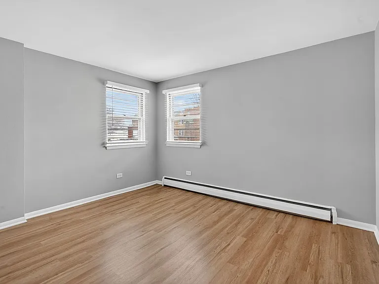 34-46 Kensington Apartments — Photo 15
