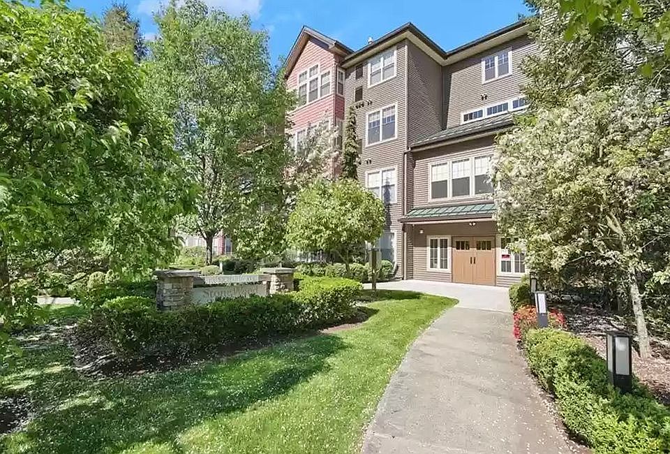 1st image of 100 Richards Ave APT 409