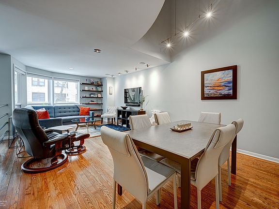 DiningRoom