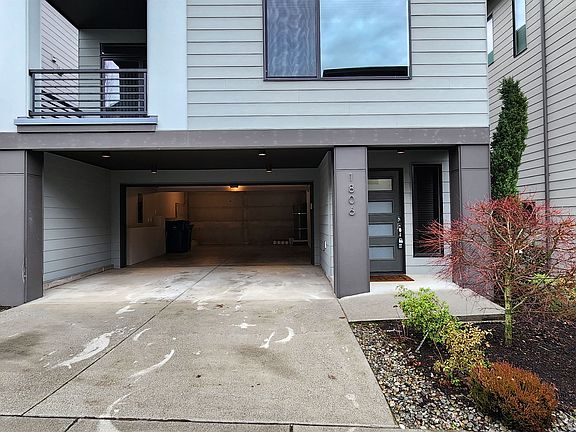 3rd image of 1806 178th St SW