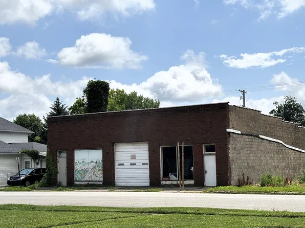 43 N Main St, Frankfort, OH 45628