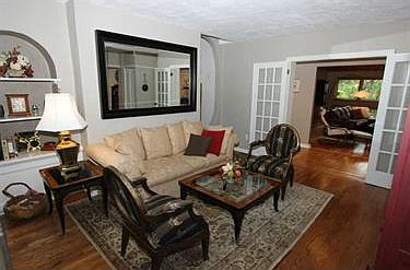 2nd image of 275 Inglewood Dr