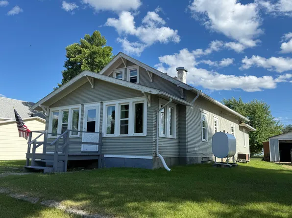 109 W 7th St, Hosmer, SD 57448
