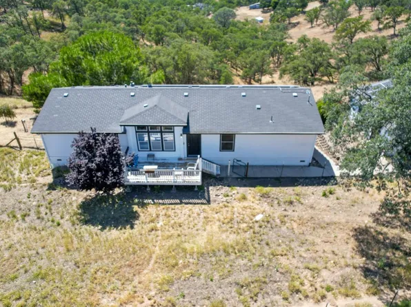 7242 Da Lee Rd, Valley Springs, CA 95252