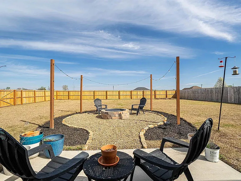 1843 Wildhorse Dr — Photo 4