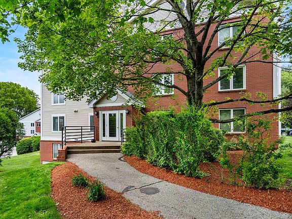 3rd image of 11 Timberwood Drive #401