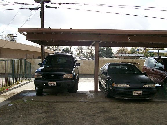 5th image of 2657 W 5th St