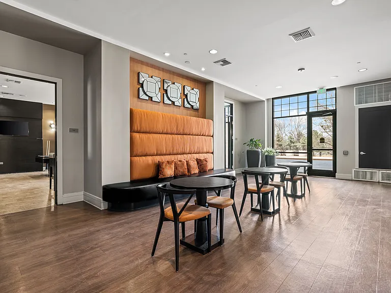 Kent Place Residence — Photo 7