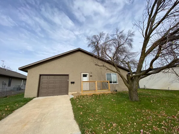 203 1st St W, Stewartville, MN 55976