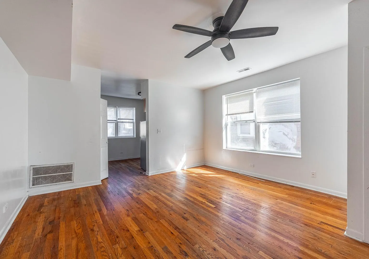 2306 West Rosemont Avenue #3 — Photo 1