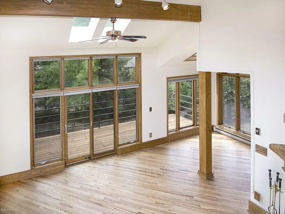 Family room with spacious vaulted ceilings
