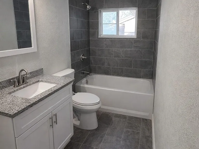 5423 Grace Point Ln — Photo 4