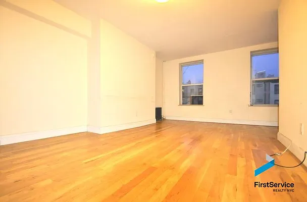 Rented by FirstService Realty (legacy) | media 3