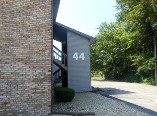 44 Orchard Dr APT 11, Belleville, IL 62221