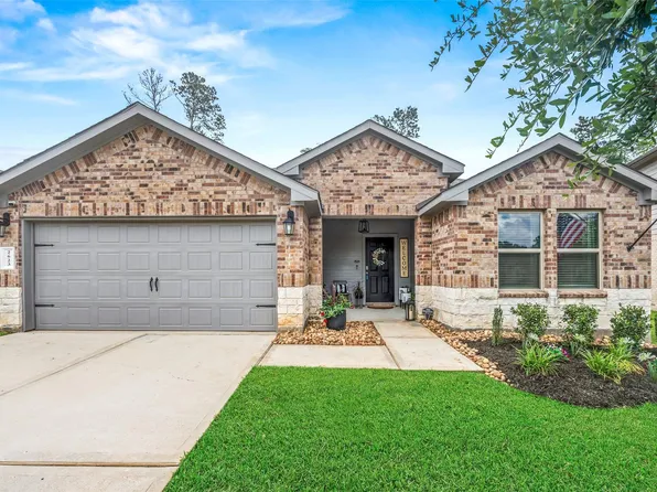 2623 Lost Holly Ln, Conroe, TX 77301