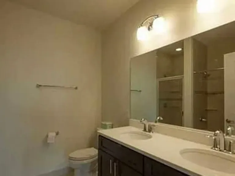 240 Walker St — Photo 6