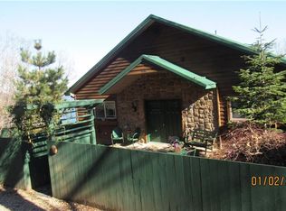 403 Lakeview Dr, Eureka Springs, AR 72631