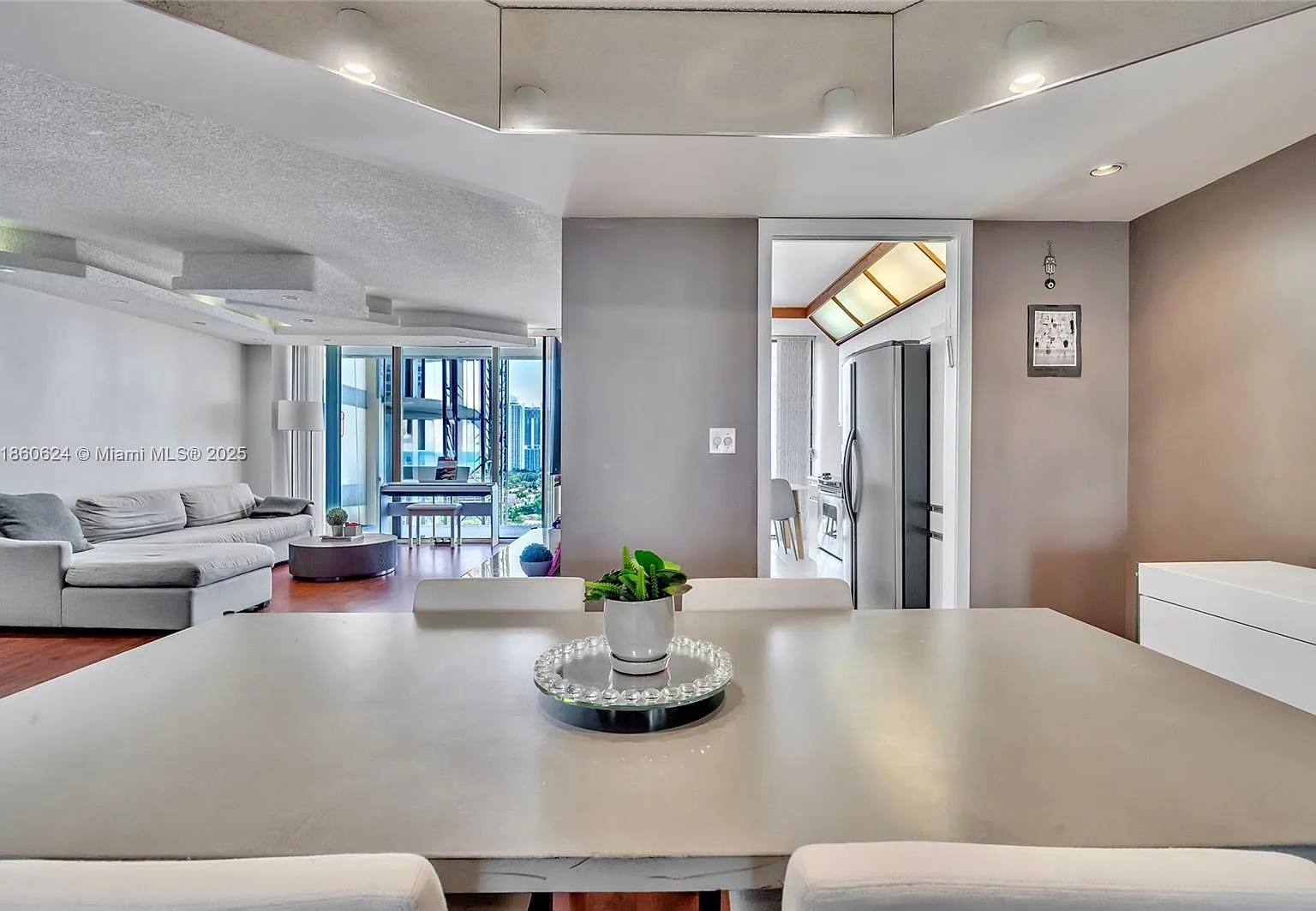 2 bed, 1677 sqft, $2,800 — Photo 1