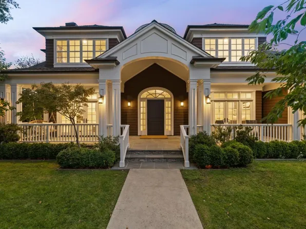 24 Palm Ct, Menlo Park, CA 94025