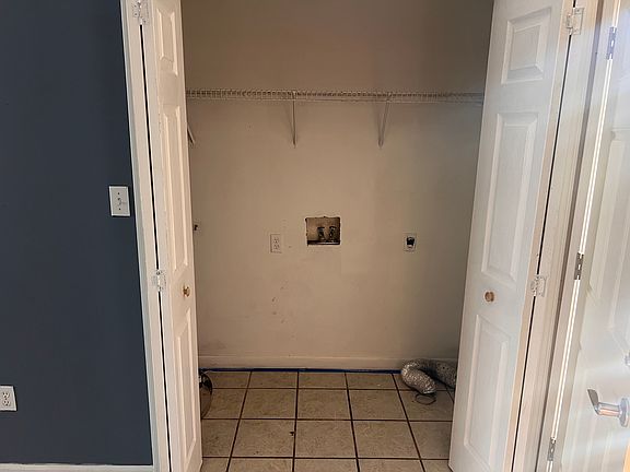 4th image of 1214-1214 Roosevelt St