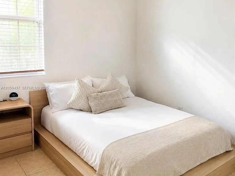 1101 SW 147th Ter #1101 — Photo 16