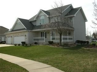 108 Crestview Ln, Dyer, IN 46311