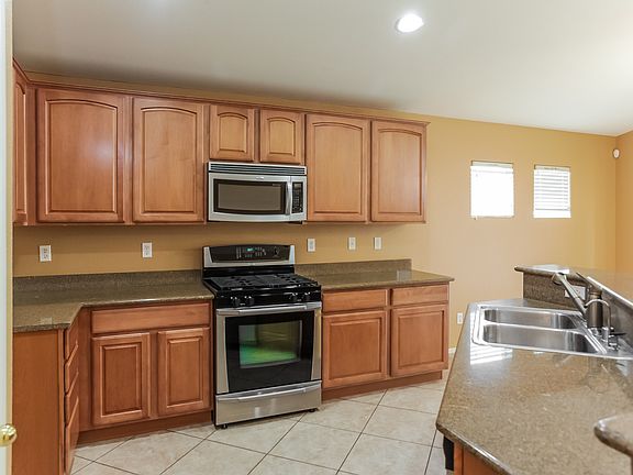 2nd image of 3036 Blush Noisette Ave