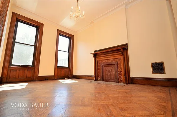 Rented by Sam Tabak | media 12