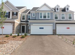 4805 Airlake Dr, Woodbury, MN 55129