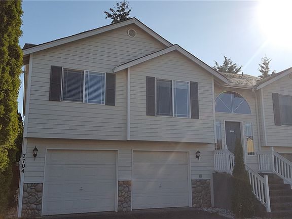 3rd image of 7704 189th Street Ct E