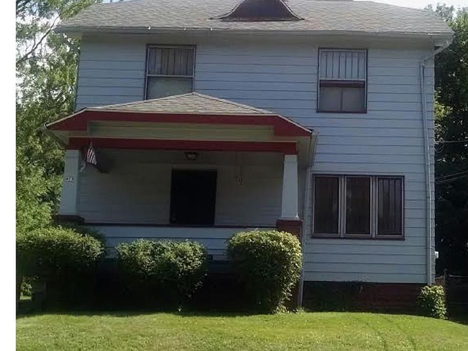 1st image of 915 W La Clede Ave