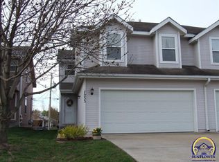 7233 SW 23rd St, Topeka, KS 66614