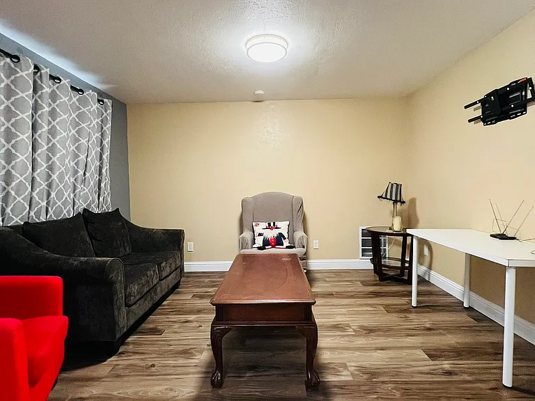 3069 Fresno Ave — Photo 8