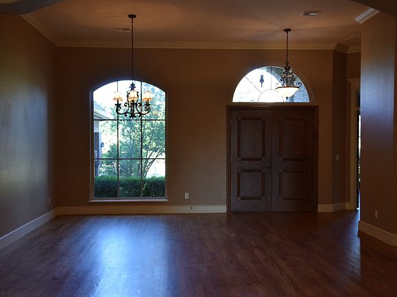 5th image of 10317 Timber Valley Dr