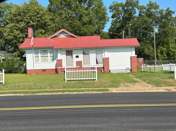 919 N Limestone St, Gaffney, SC 29340