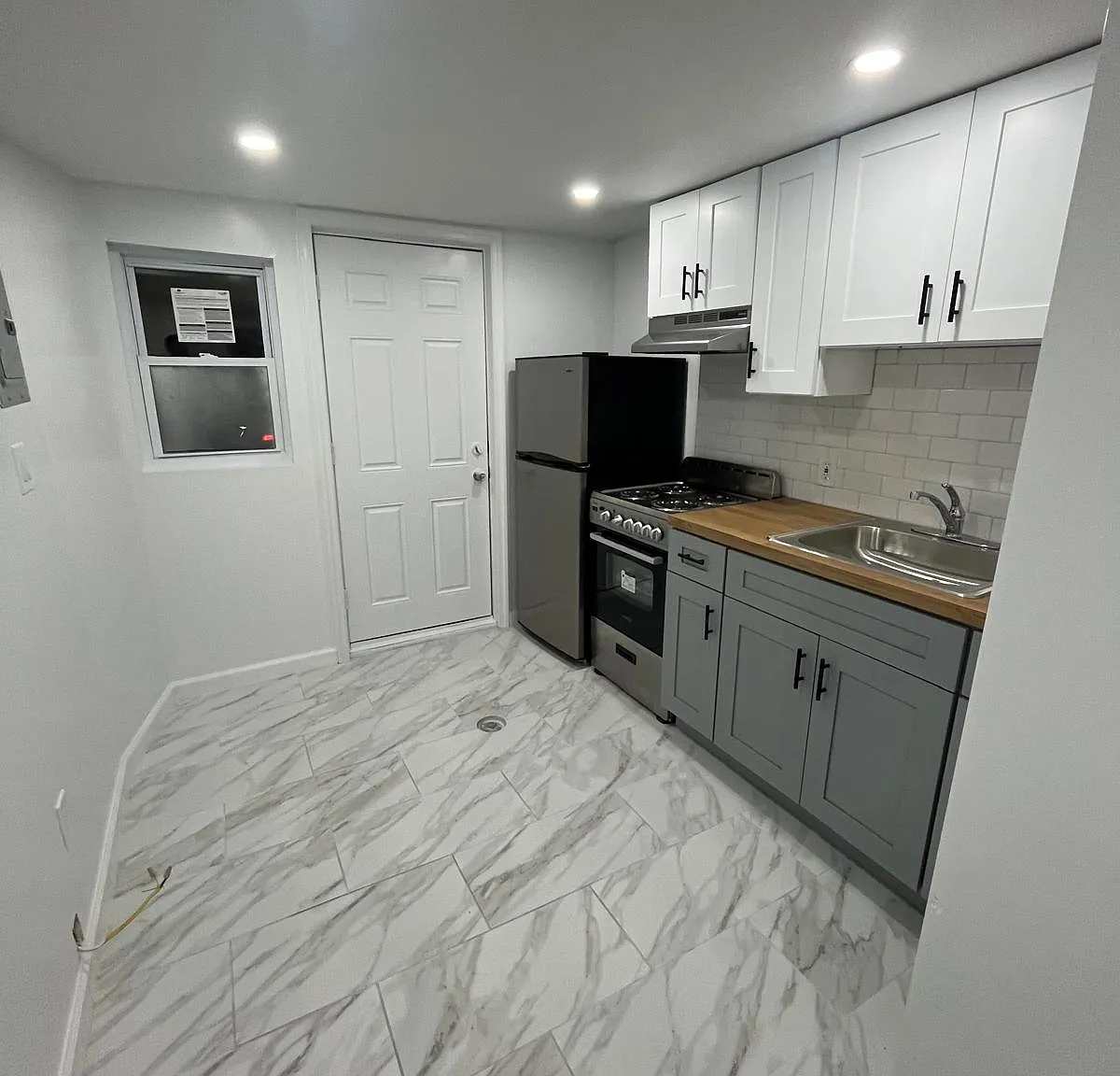 1 bed, 400 sqft, $825 — Photo 1