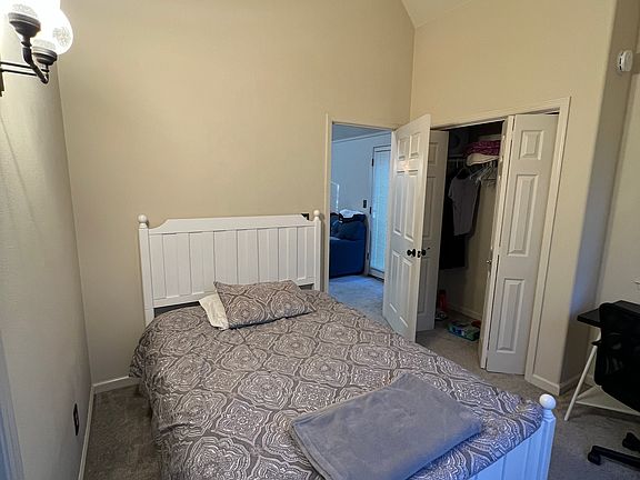 4th image of 214 Elm St APT 4