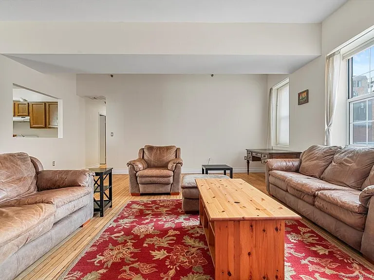 196 Crown St #310 — Photo 3