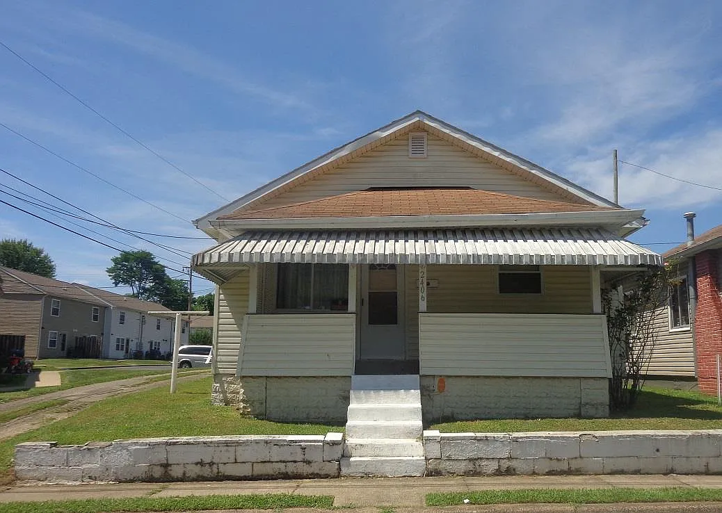 2406 Jefferson Ave photo 1