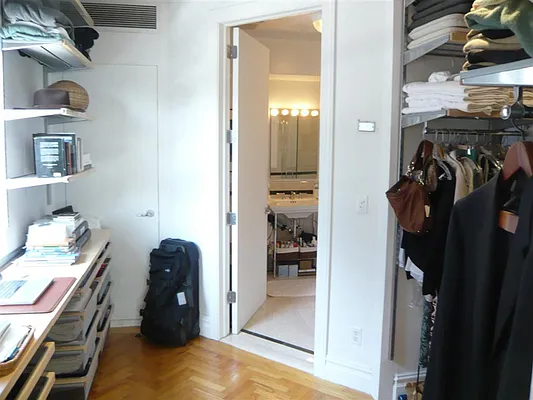 Rented by Sotheby's International Realty | media 38