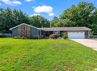 1070 Green Acres Ln, Springfield, IL 62707