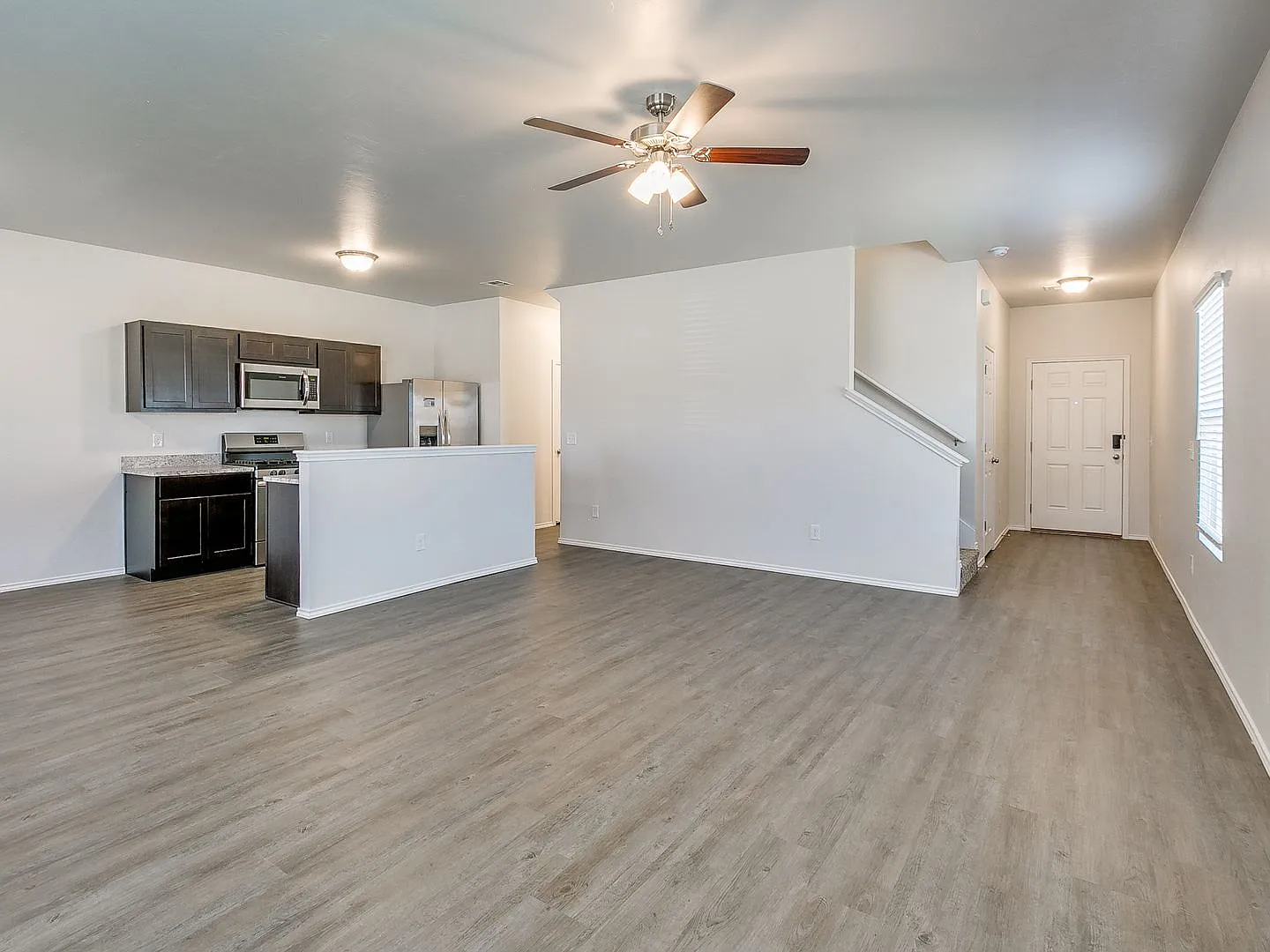 Pre-Leasing Now! | Spacious 4-Bedroom, 2.5-Bathroom Townhome In Redstone Ranch | Full-Service Law... — Photo 4
