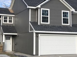 626 Spring Ave, Bonner Springs, KS 66012