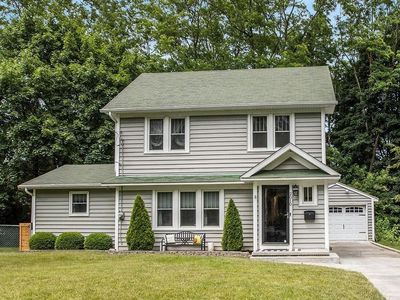 2010 Commonwealth Ave, Kalamazoo, MI, 49006