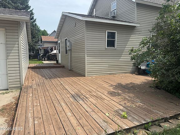 5th image of 225 4th Ave SW
