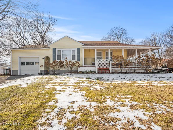 98 Steers Avenue, Schenectady, NY 12304